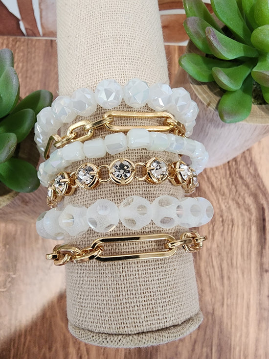 Load image into Gallery viewer, White &amp;amp; Gold bracelet set
