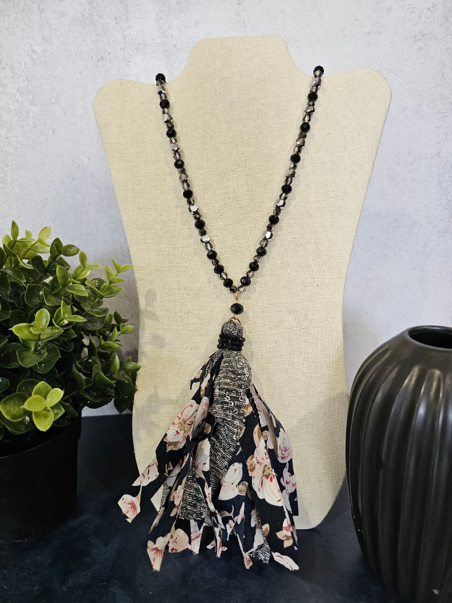 Load image into Gallery viewer, Navy Floral Fringe Necklace

