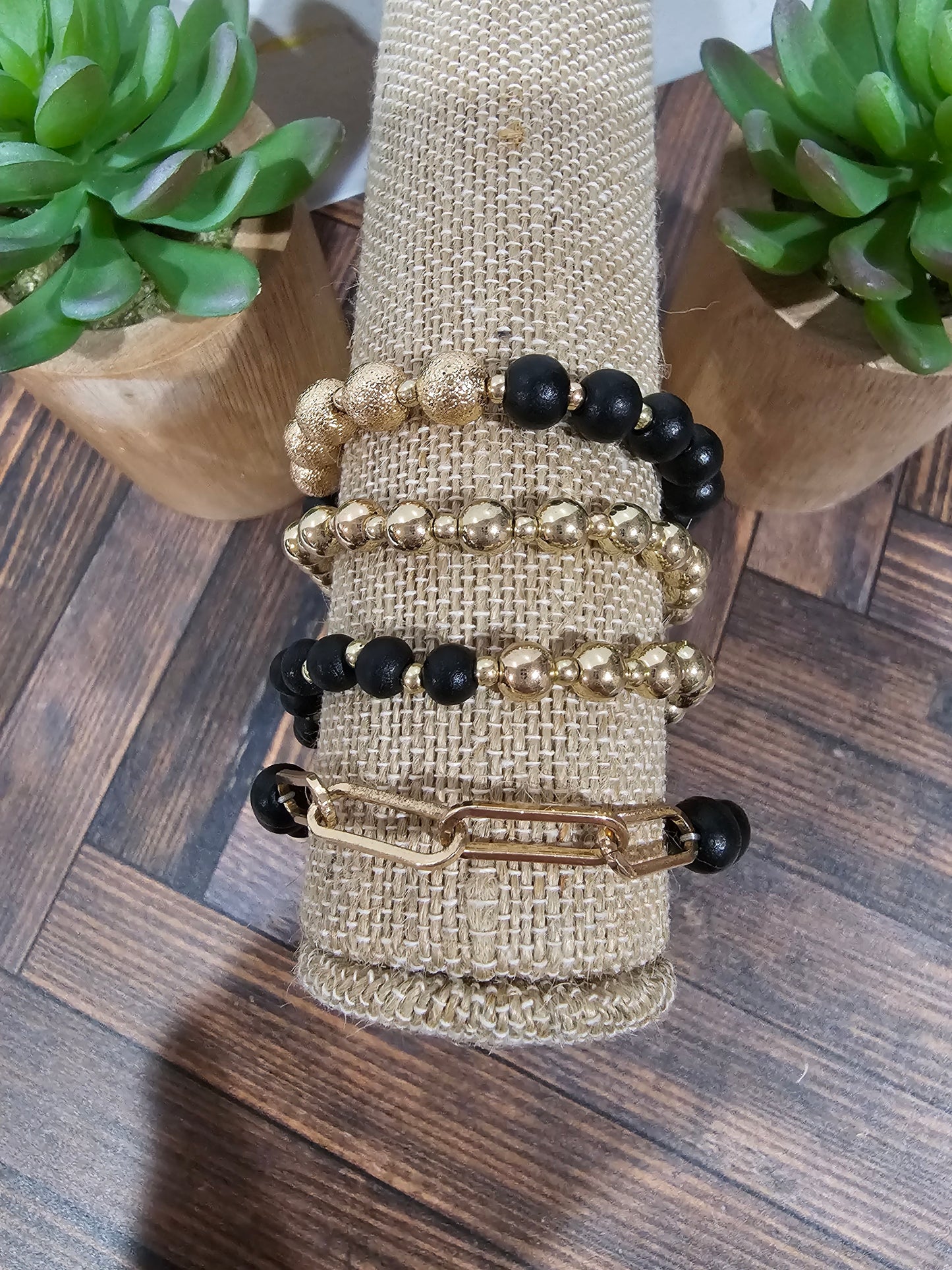 Load image into Gallery viewer, Black &amp;amp; Gold Bead &amp;amp; Chain Bracelet Set

