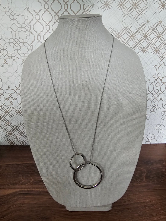 Connected Circle Pendant Long Necklace