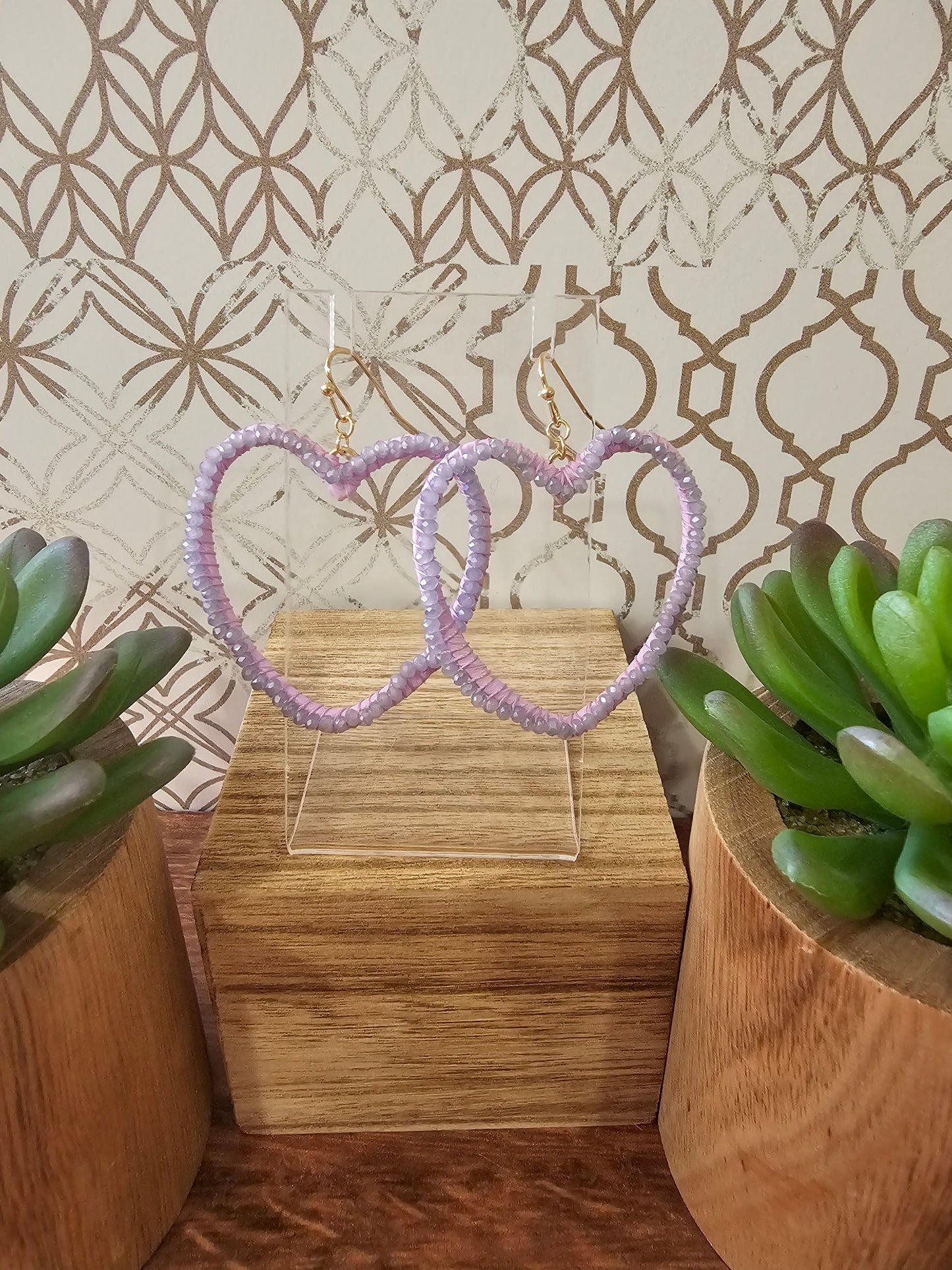 Load image into Gallery viewer, Beaded Heart Hoops
