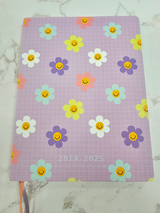 Happy Daisy Planner : 2024-2025 Academic Year