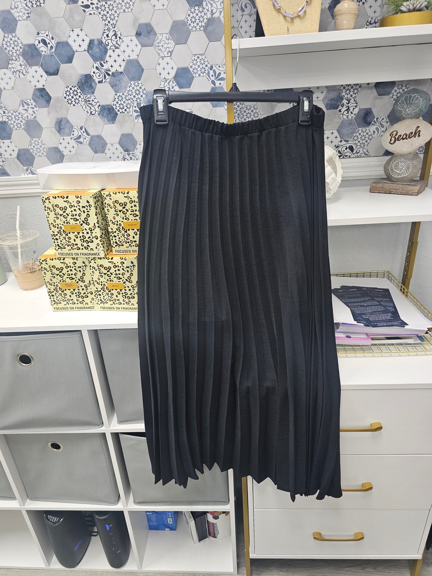 Blk Pleated Skirt