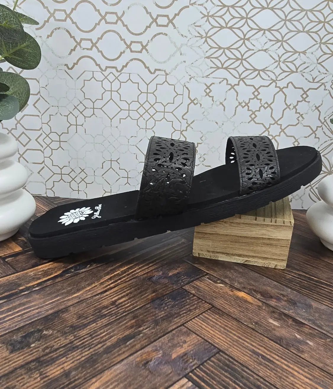 Fergal Slide Sandal Yellow Box