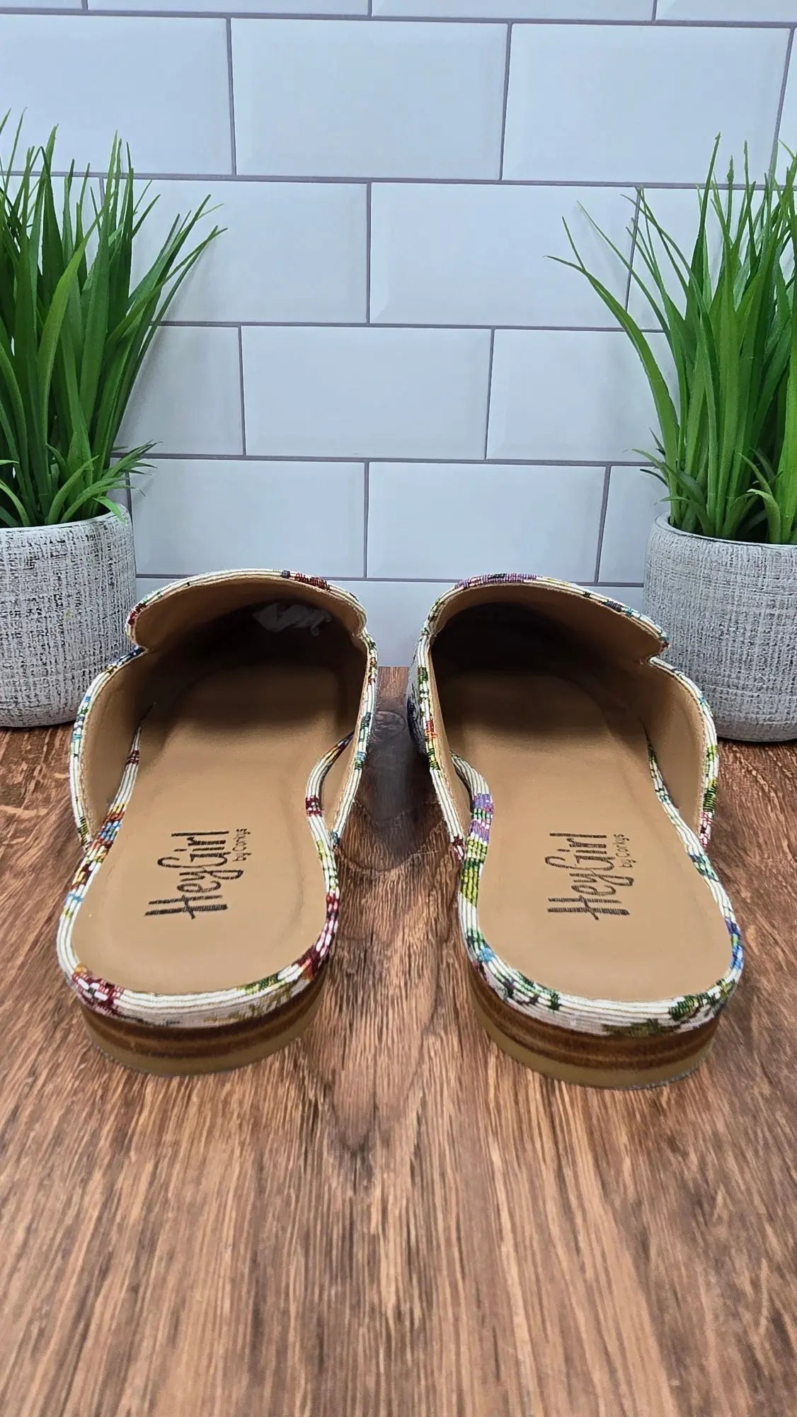 Corkys Floral Charmer Corky's