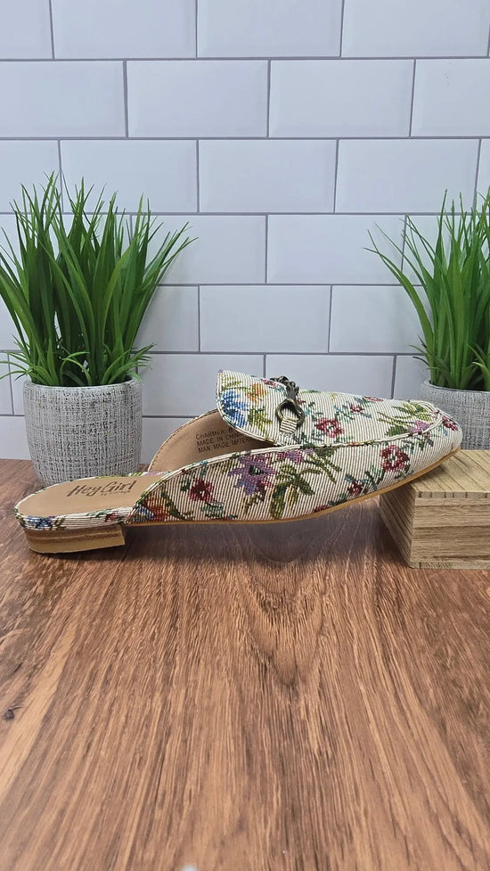 Corkys Floral Charmer Corky's