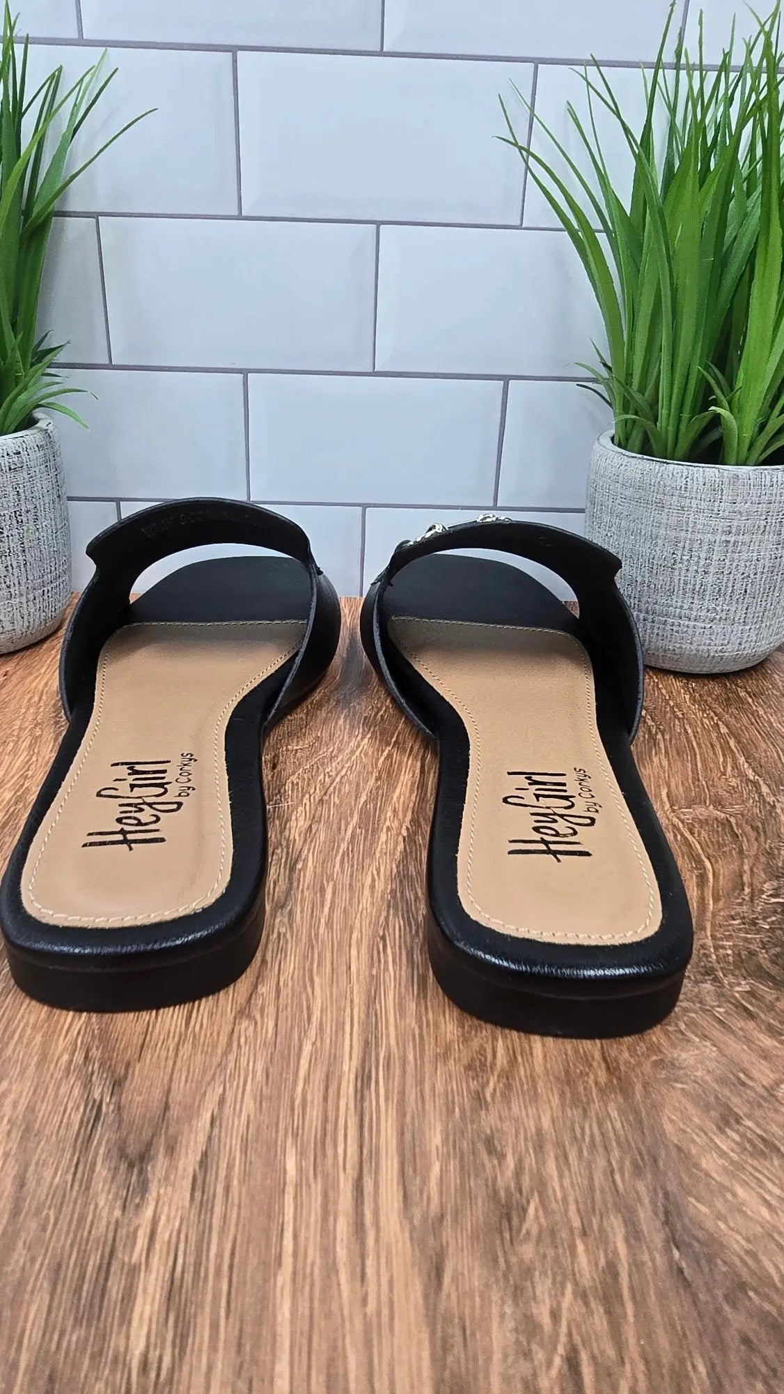 Corkys Bit of a Breeze Corky's