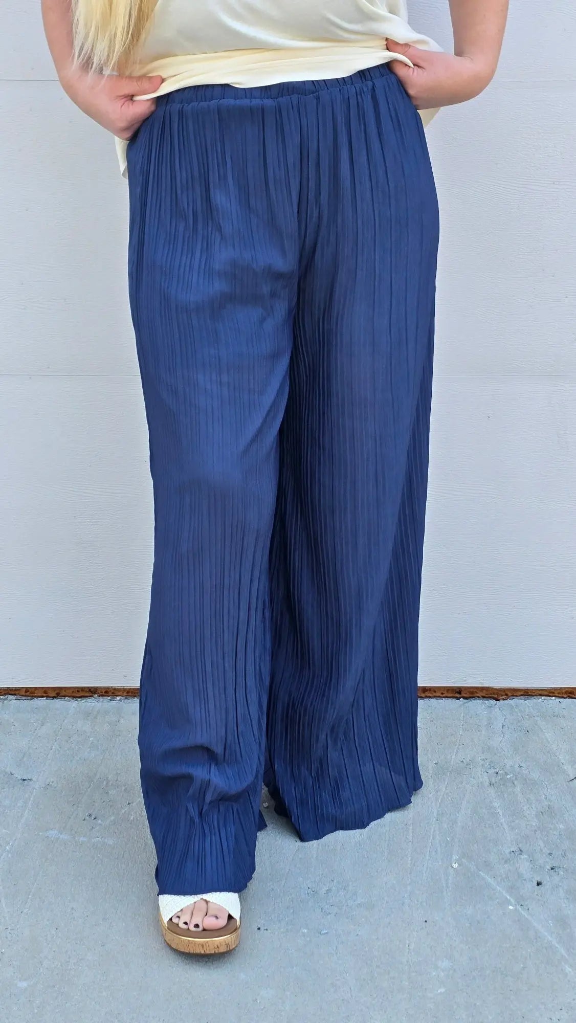 The Noelle Pleated Pants Hem & Thread