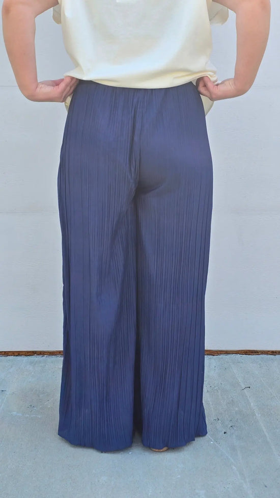The Noelle Pleated Pants Hem & Thread