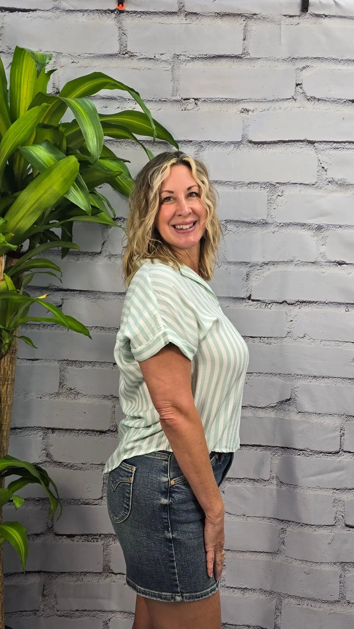 Cove Tee beachlunchlouge