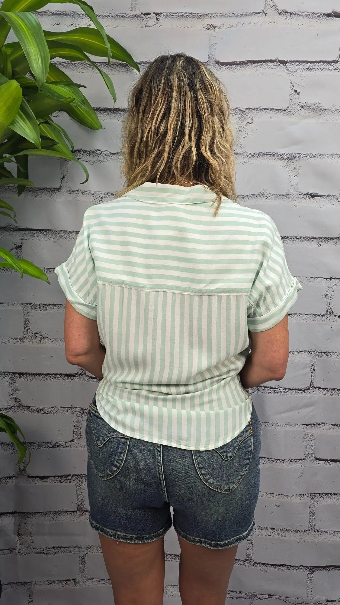 Cove Tee beachlunchlouge