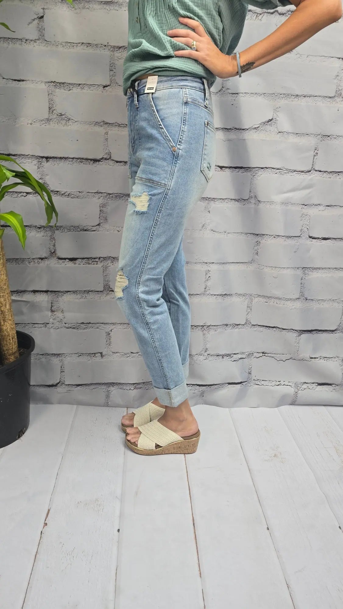 Delilah HW Boyfriend Distressed Judy Blue