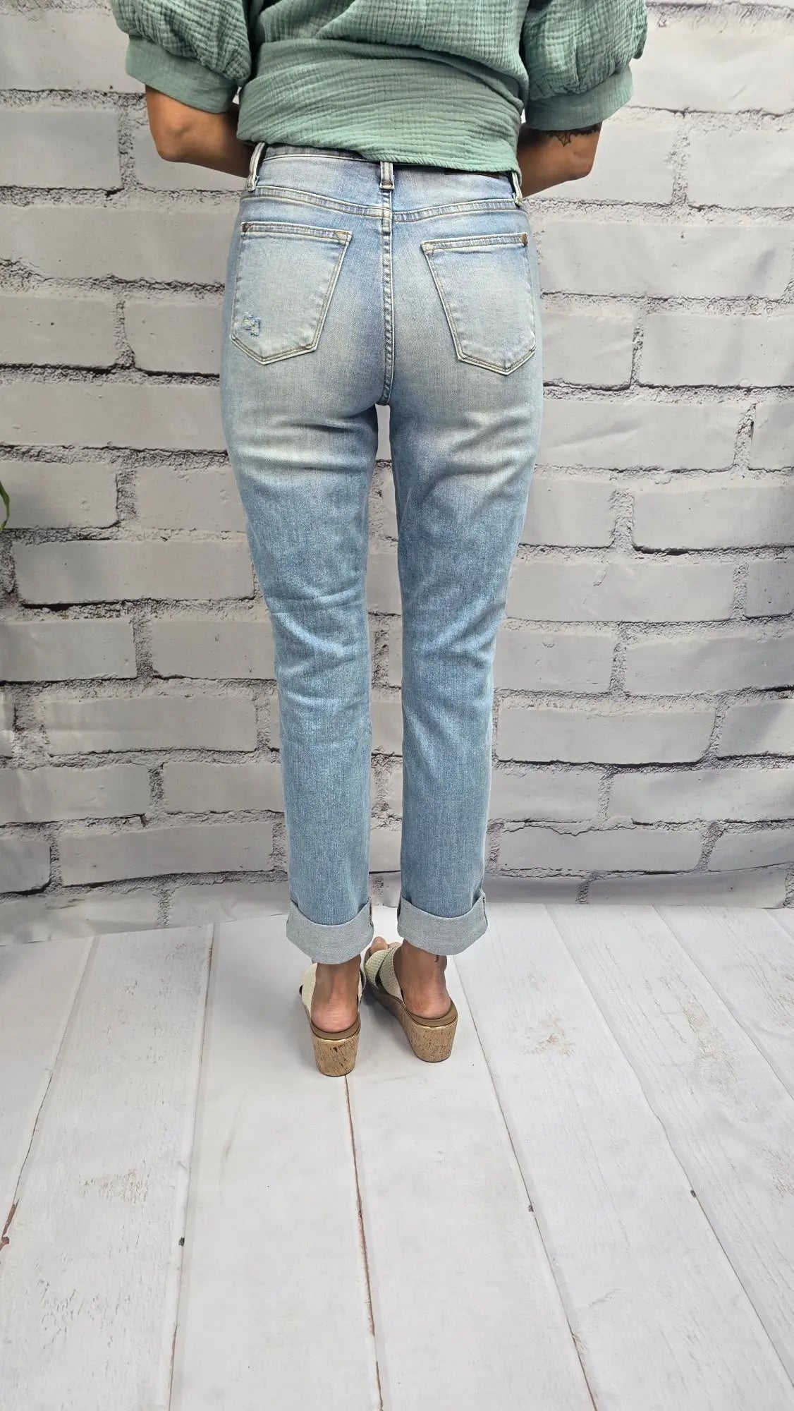 Delilah HW Boyfriend Distressed Judy Blue