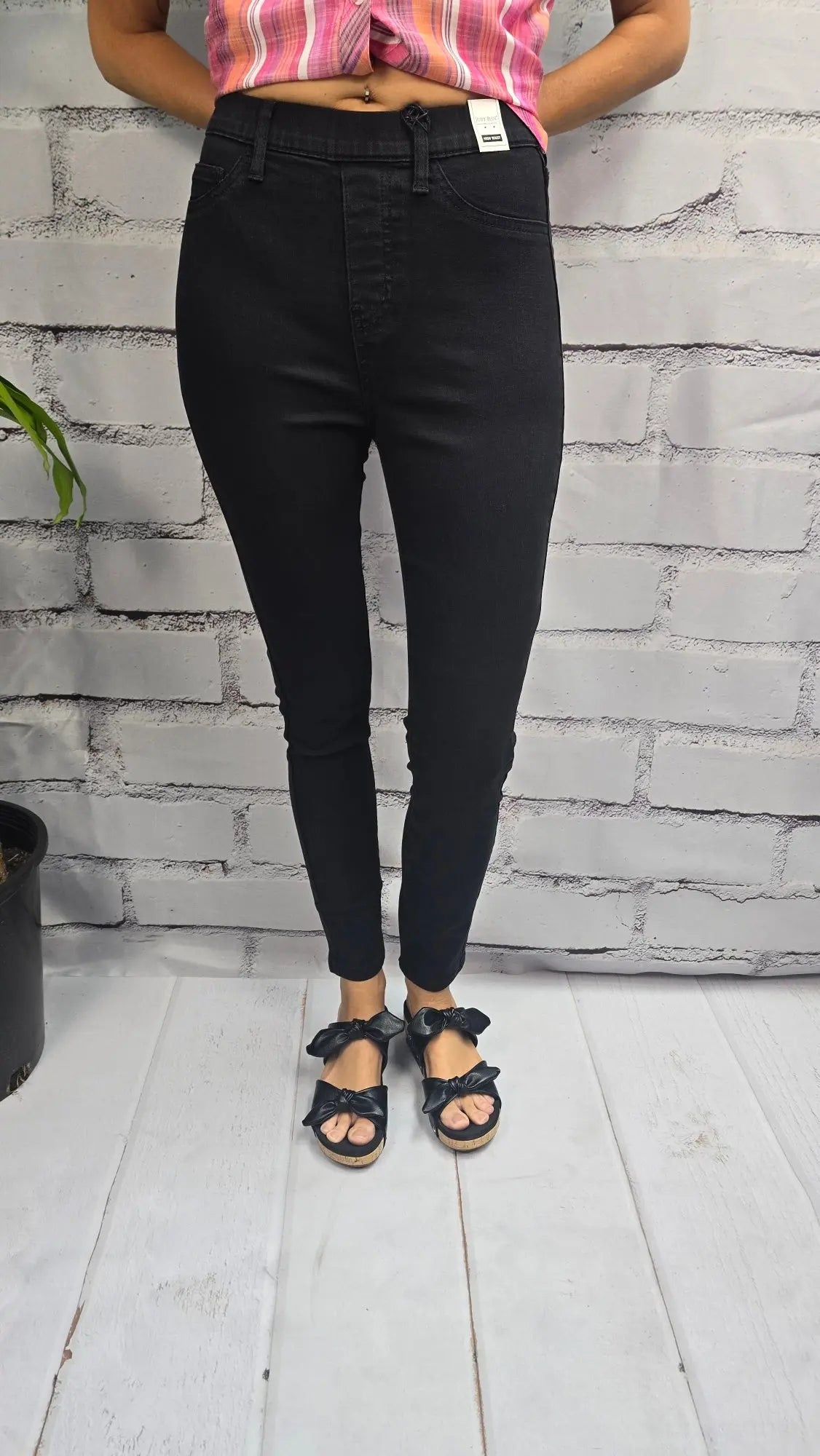 BELLA PULL ON BLACK SKINNY JEANS Judy Blue