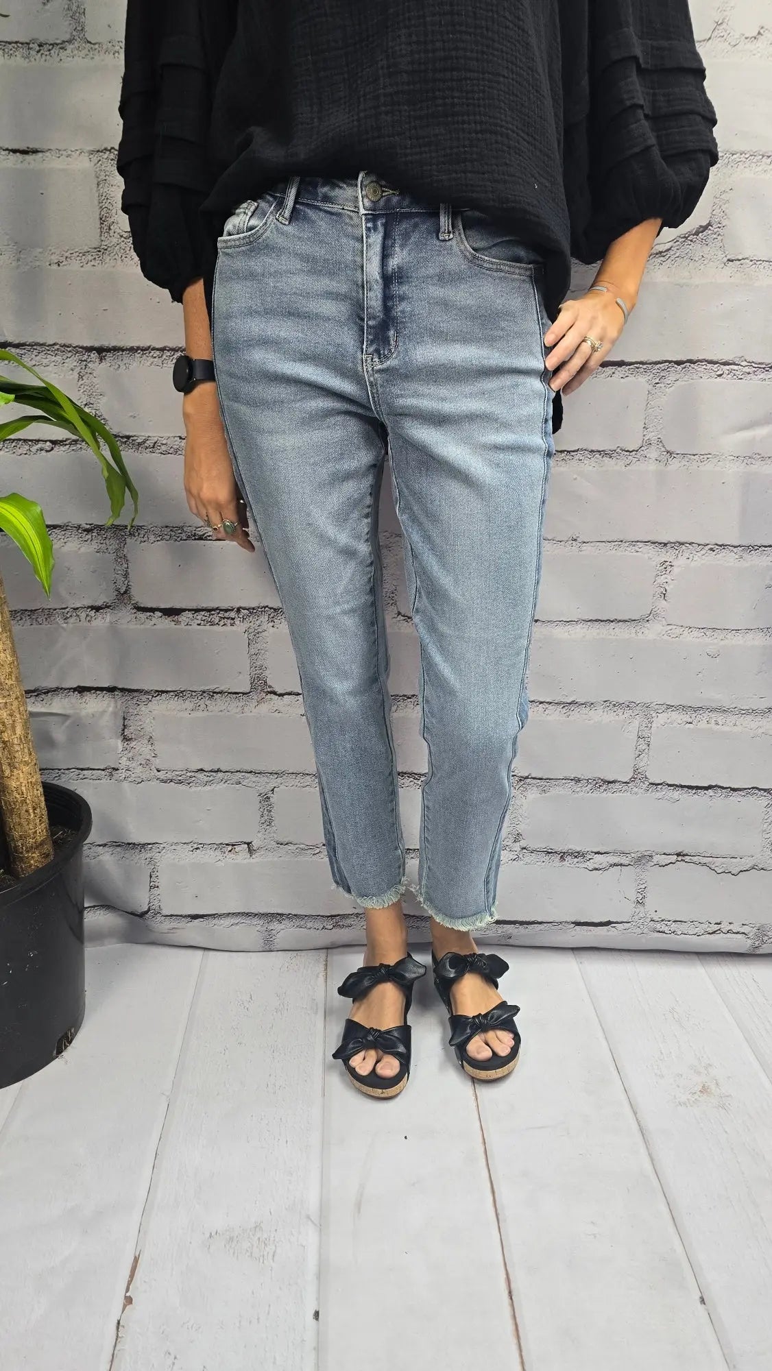 Sutton Slim Vintage Wash Side Panel Judy Blue
