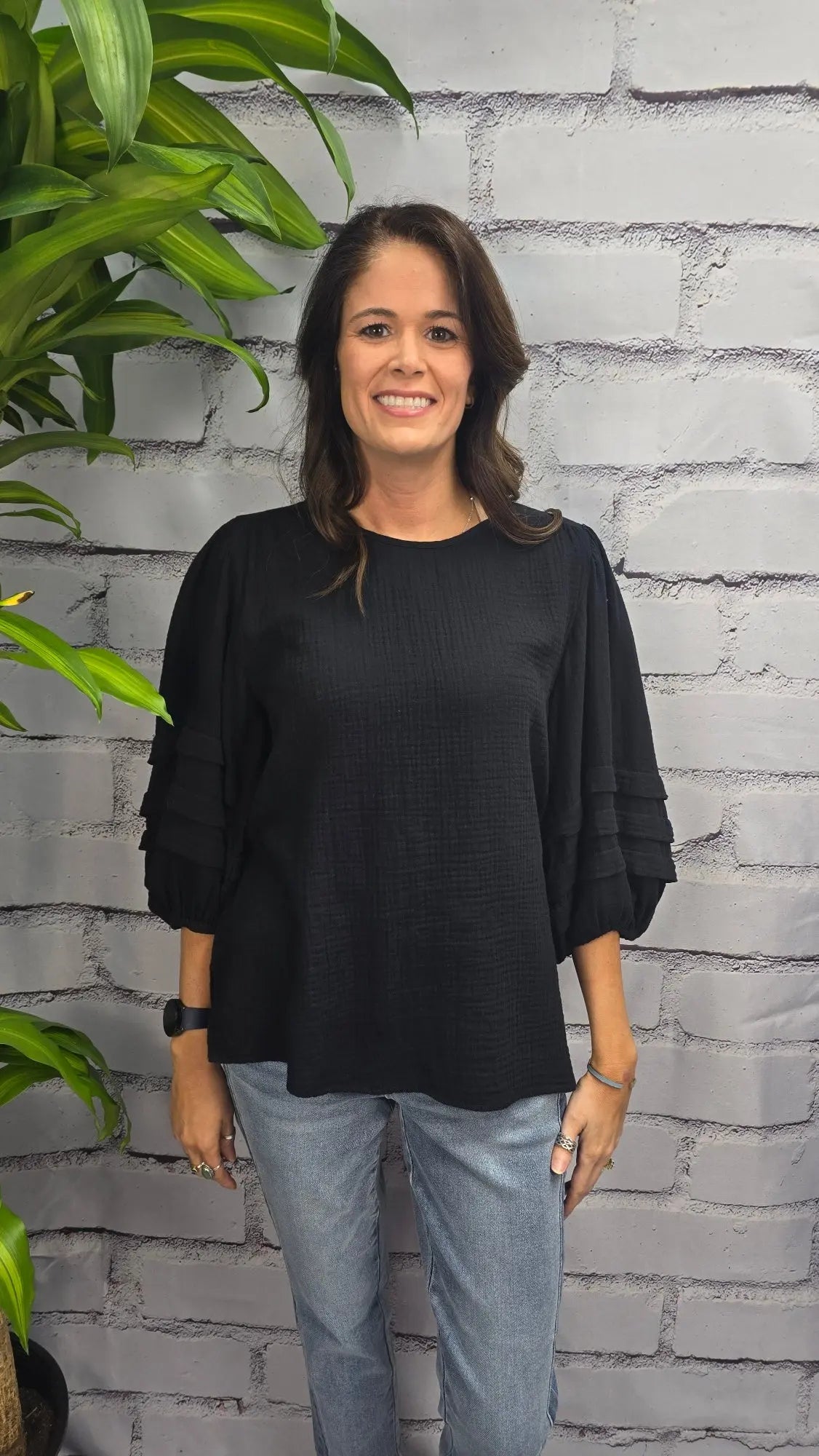 Sandy Gauze Black Top Jodifl