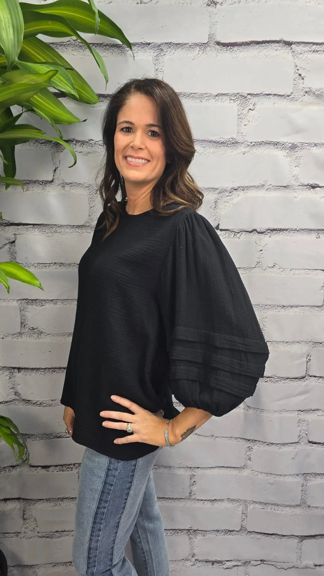 Sandy Gauze Black Top Jodifl