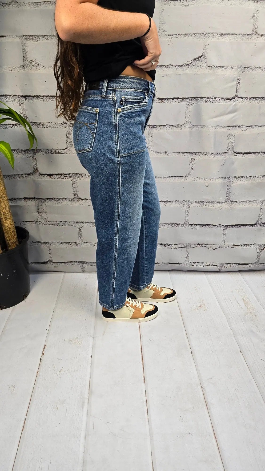 The Fallon Barrel Jeans Judy Blue