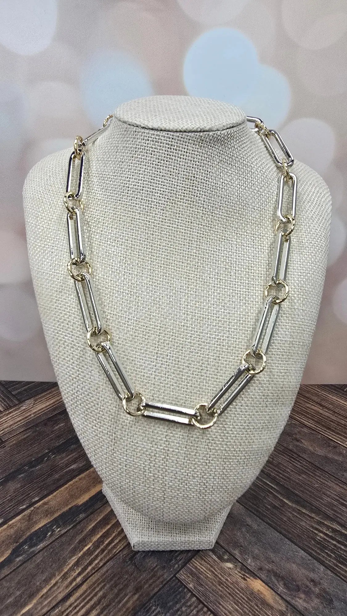 Manhattan Link Necklace What's Hot