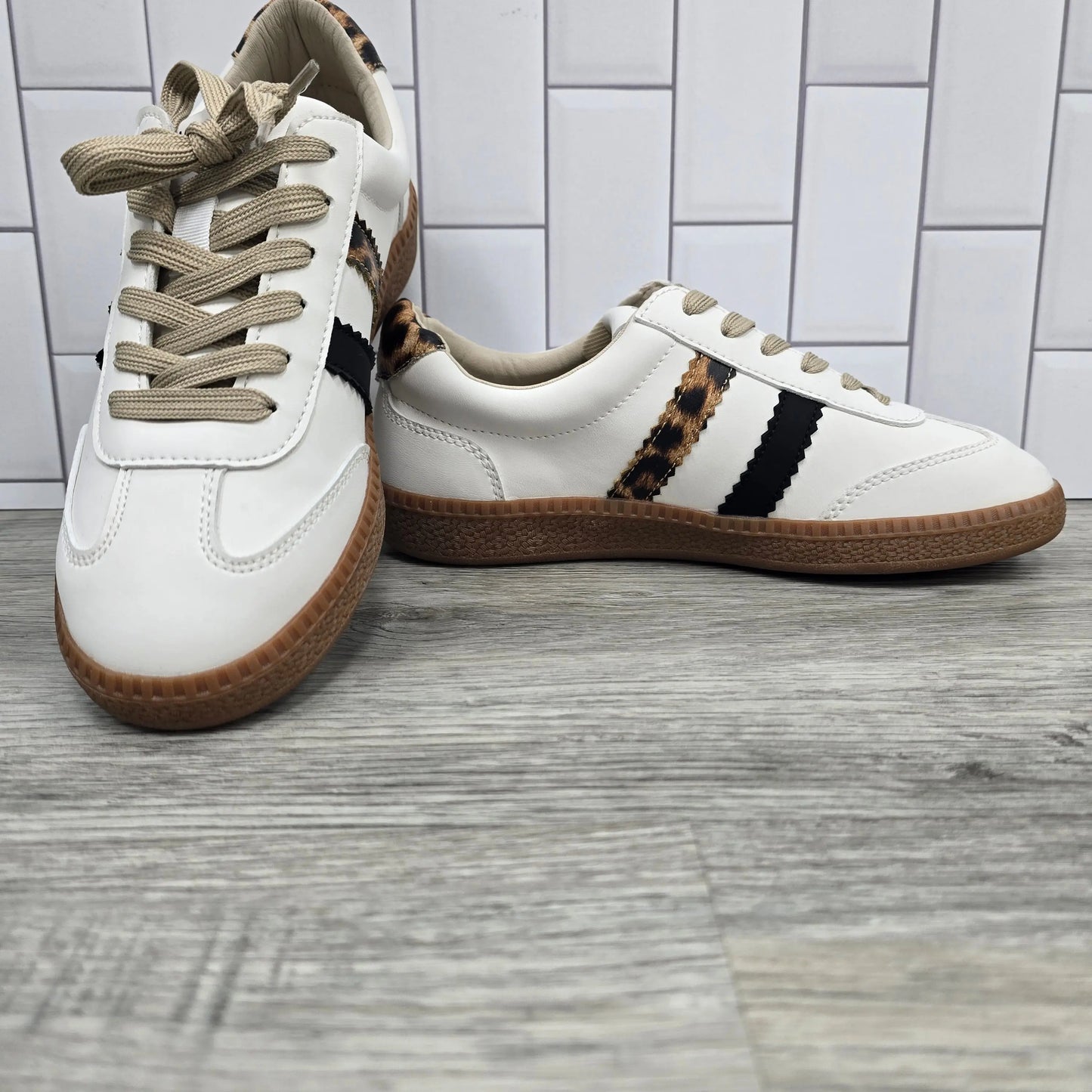 Corkys Heads Up corkys