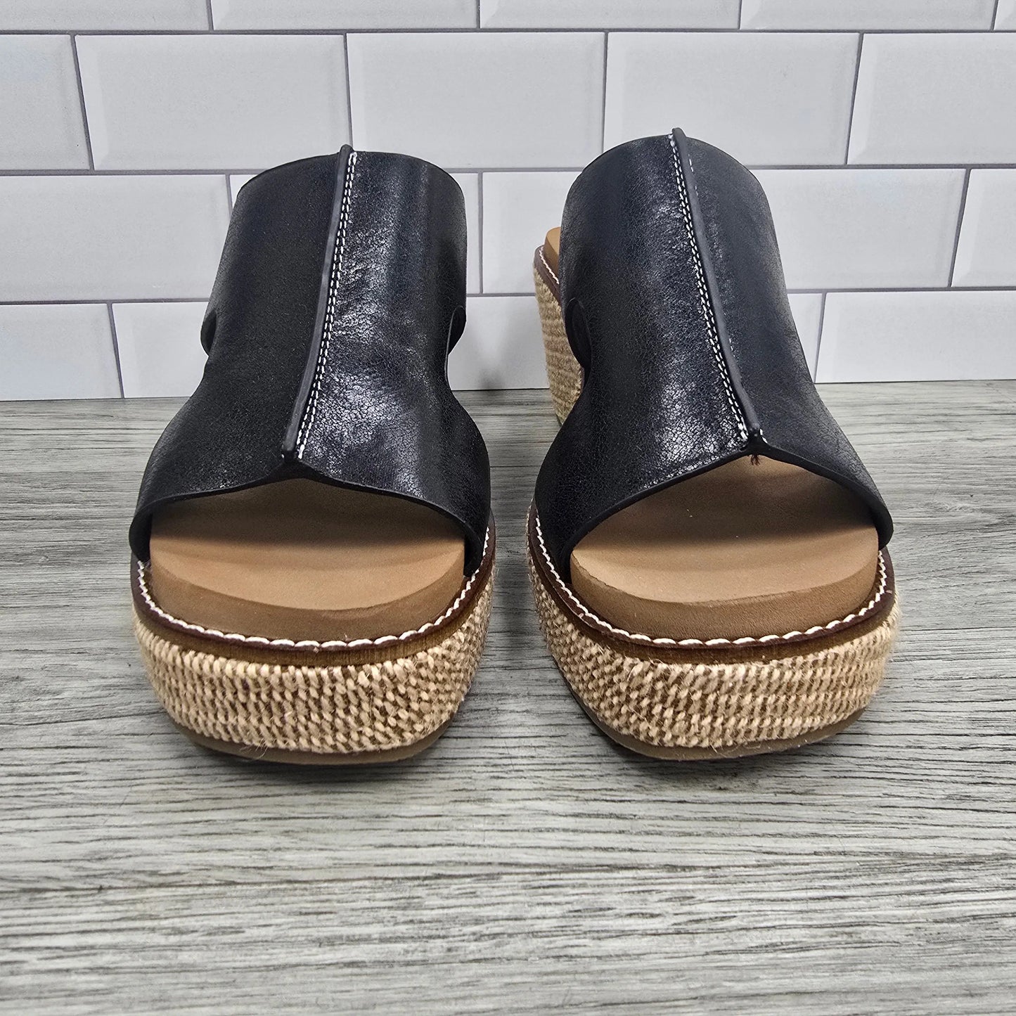 Corkys Kiss N Tell Corky's