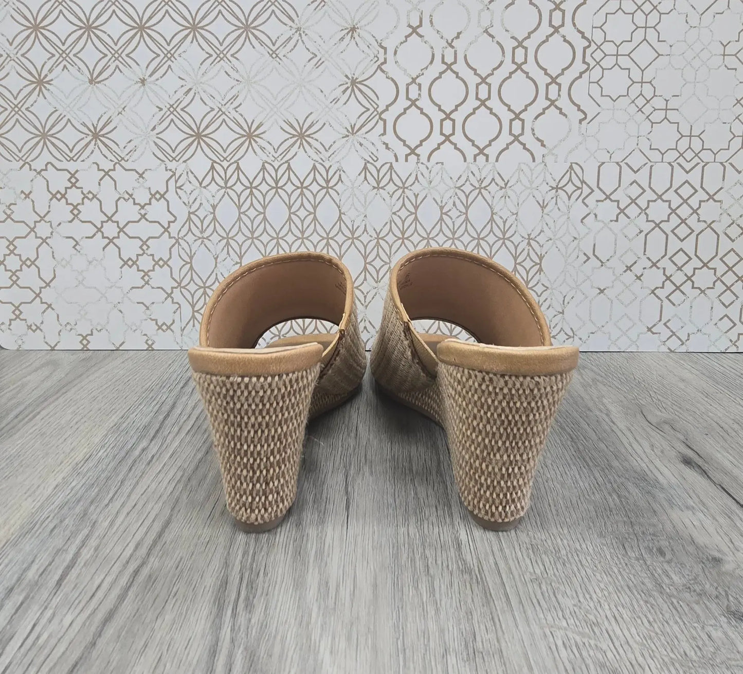 Corkys Kiss Me Corkys