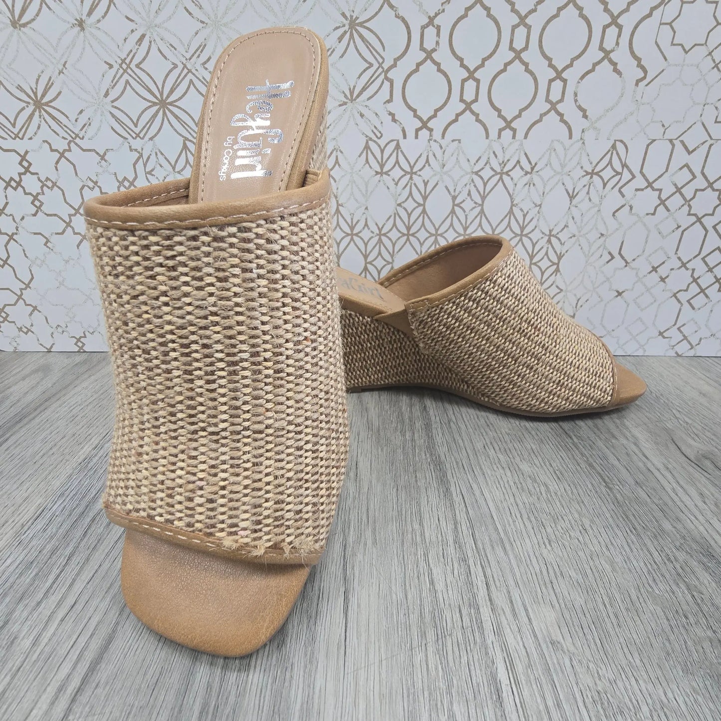 Corkys Kiss Me Corkys