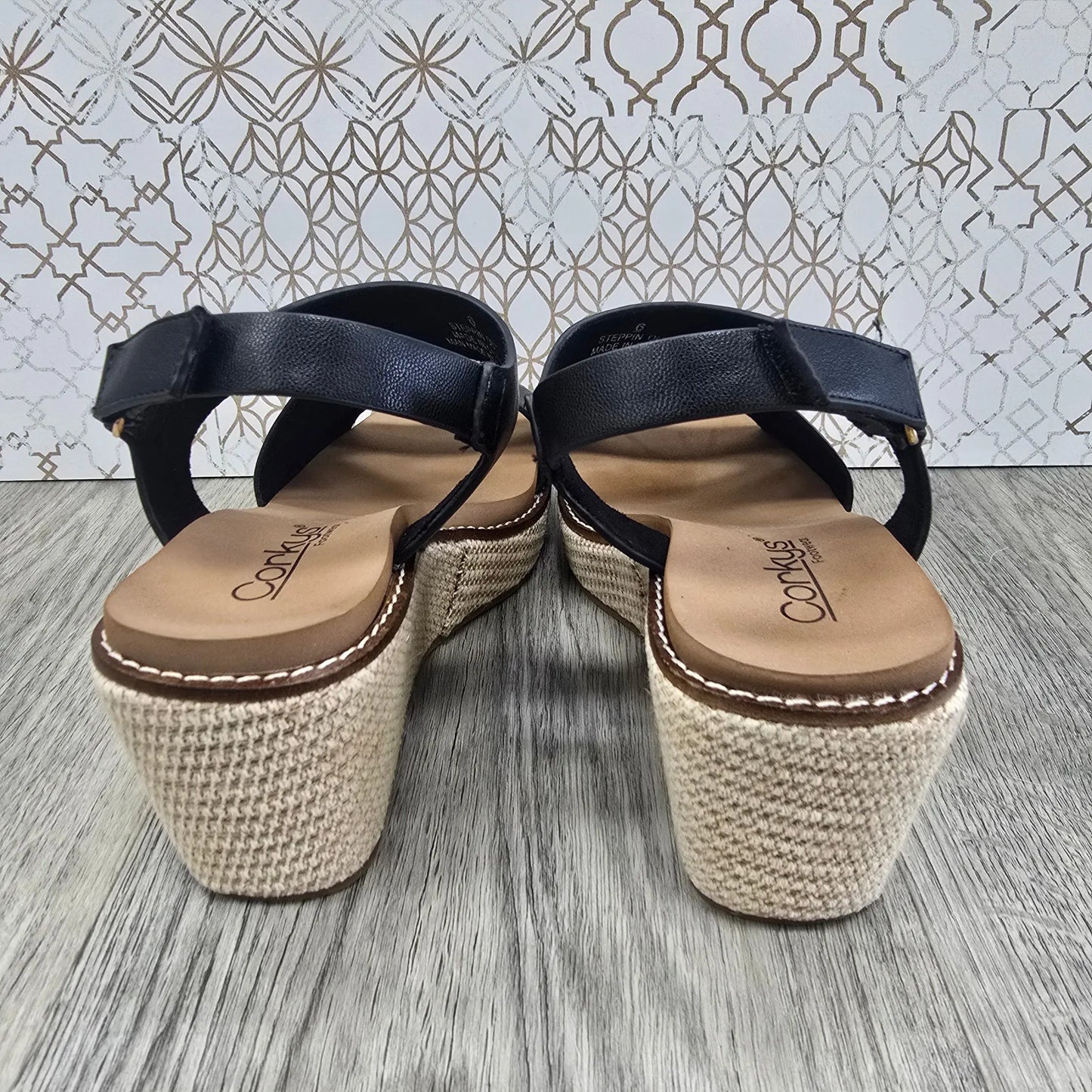 Corkys Steppin Out Corkys