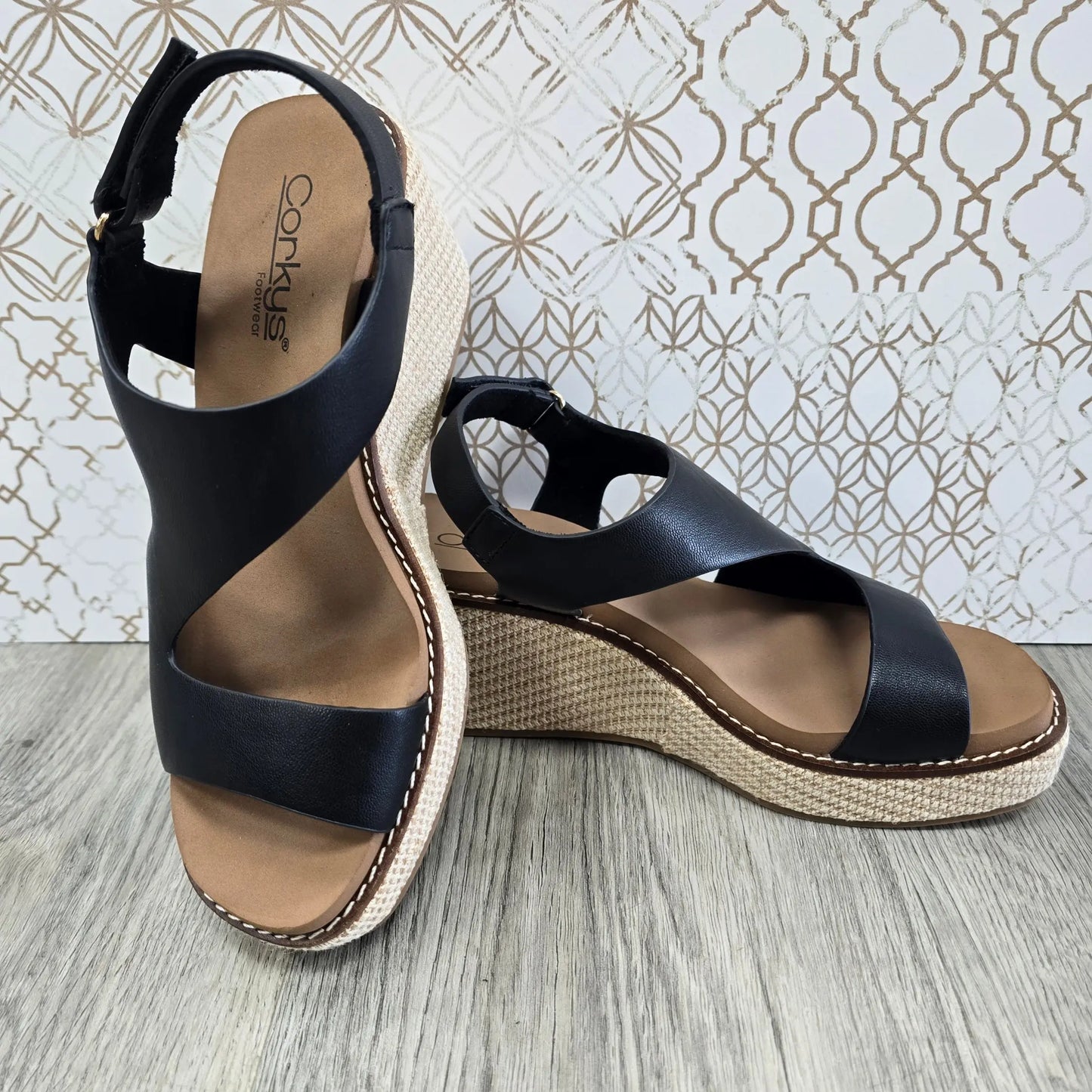 Corkys Steppin Out Corkys