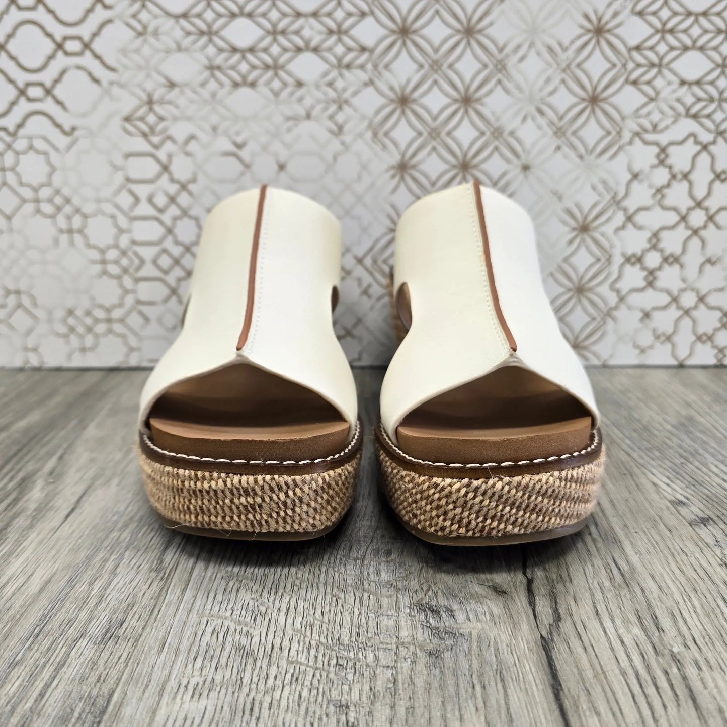 Corkys Kiss N Tell White Corkys