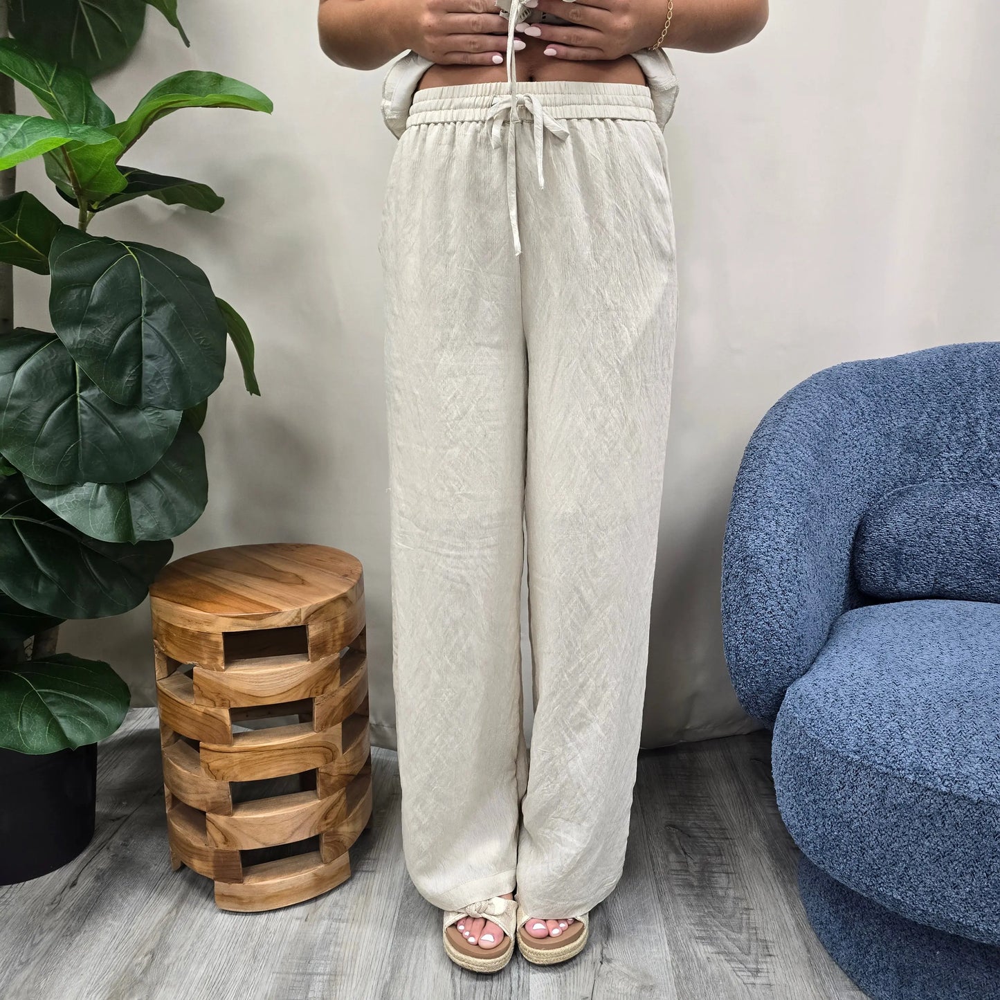 beige 2 pc set current air