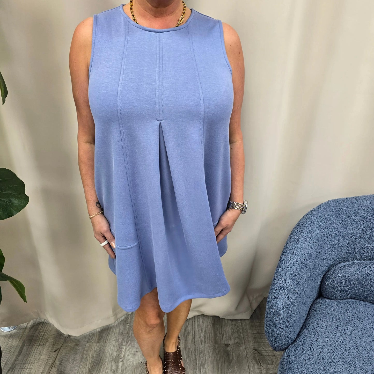 sleeveless pleated dress Doe & Rae