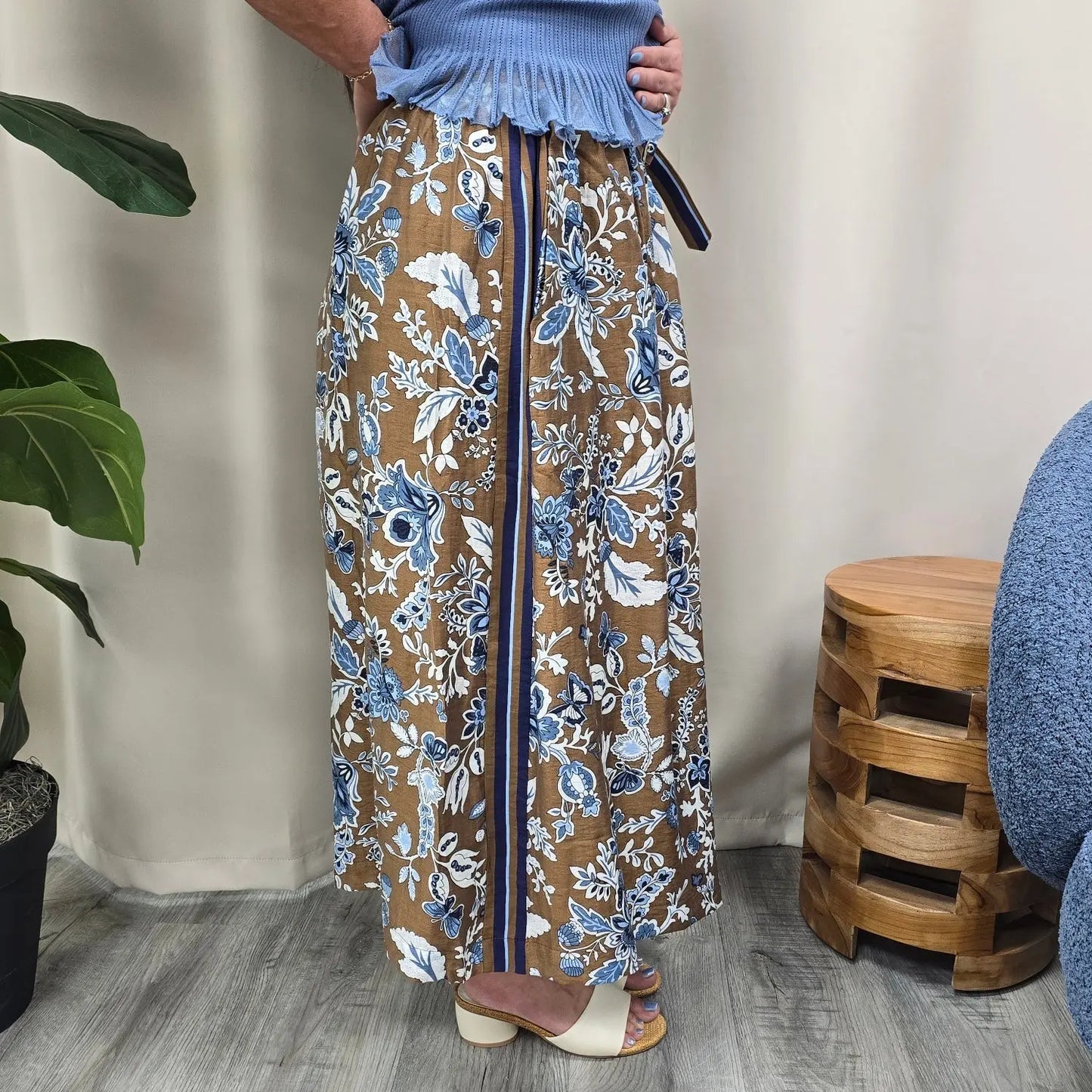 skirt with belt current air
