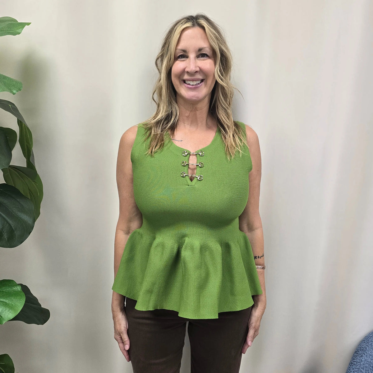 green peplum Entro