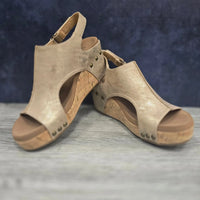 Corkys Carley Gold Wash Corkys