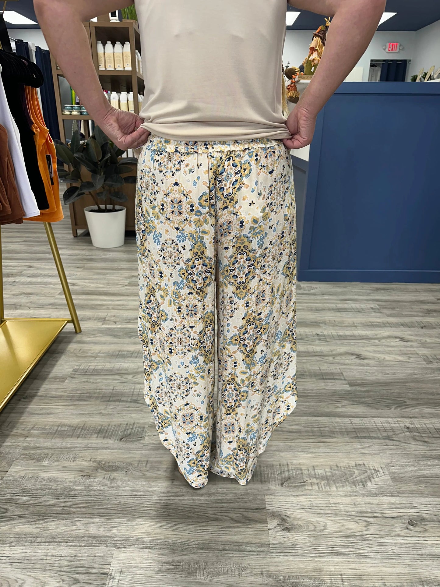 Tulip Hem Split Pants Hem & Thread