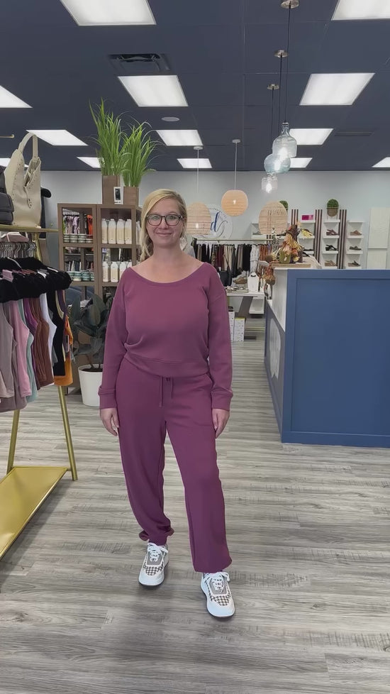 Load and play video in Gallery viewer, Beryl Top
