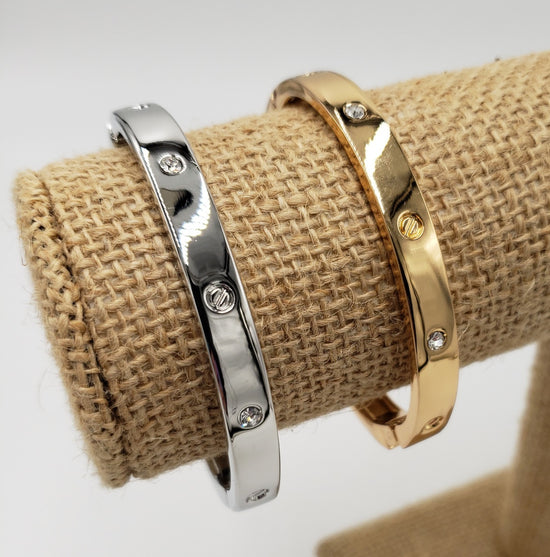 Load image into Gallery viewer, Bolt &amp;amp; Crystal Cuff Bracelet
