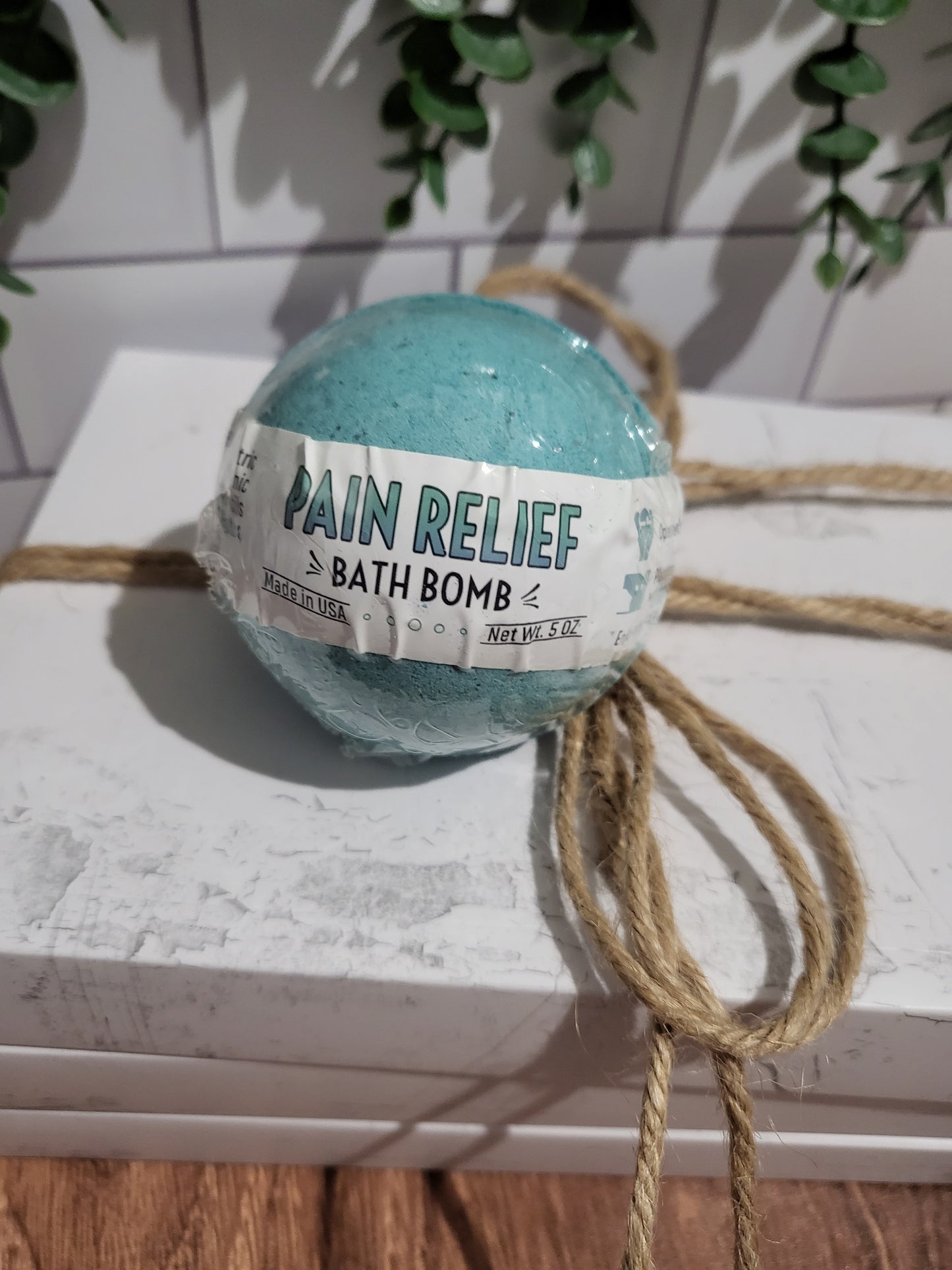Load image into Gallery viewer, Bath Bomb - Pain Relief
