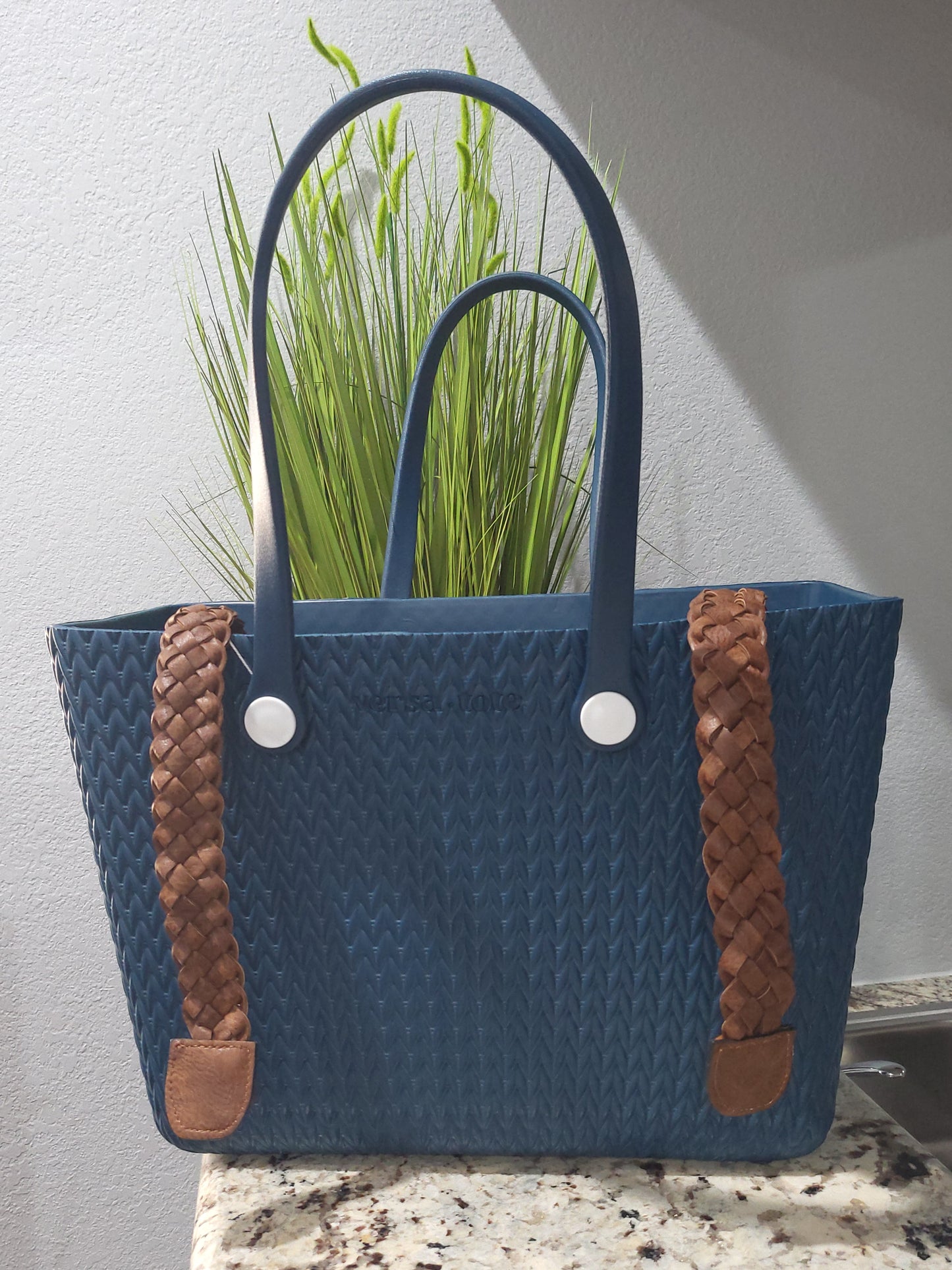Textured Tote with interchangeable handles