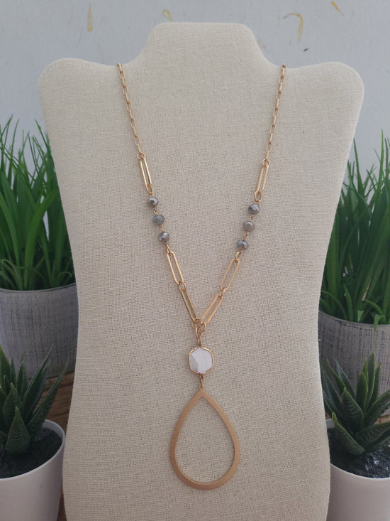 Load image into Gallery viewer, Gold Pendant &amp;amp; Stone Necklace
