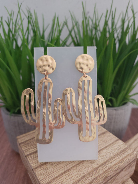 Load image into Gallery viewer, Wavy Cactus Earrings
