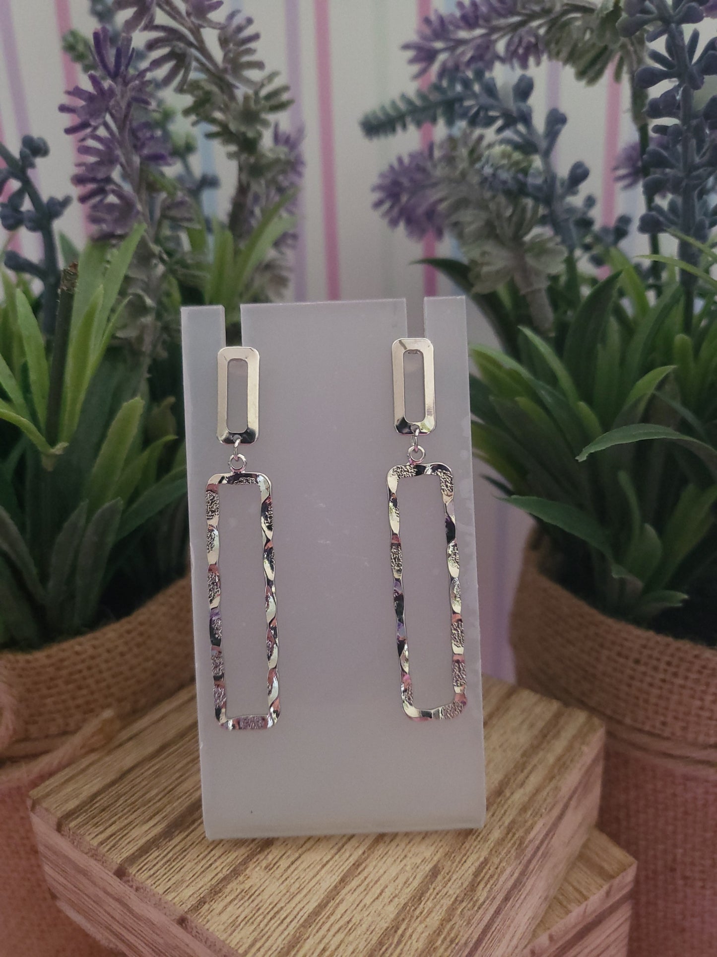 Load image into Gallery viewer, Square Wavy Earrings
