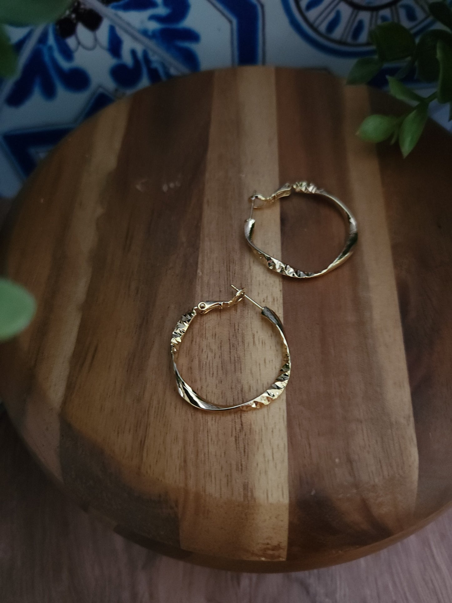 Load image into Gallery viewer, Small Gold Twist Hoops
