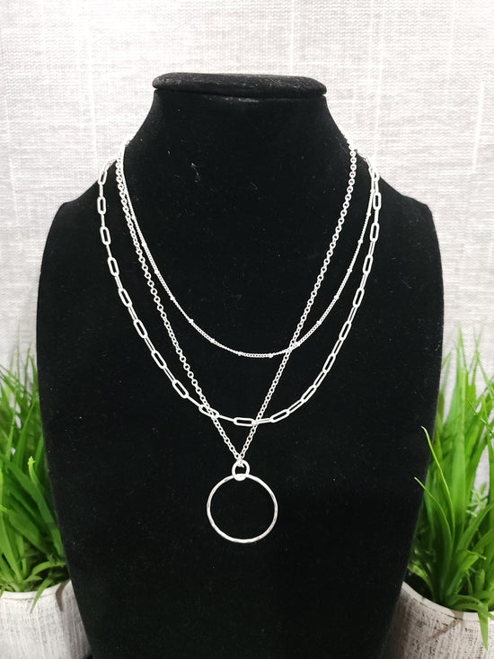 Load image into Gallery viewer, 3 chain circle necklace
