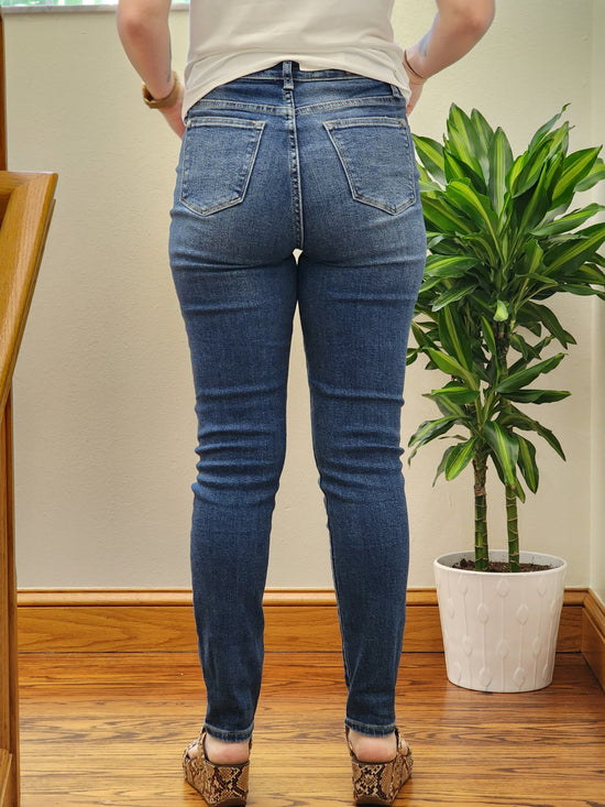 Load image into Gallery viewer, Judy Blue Hi Rise Front Yoke Skinny
