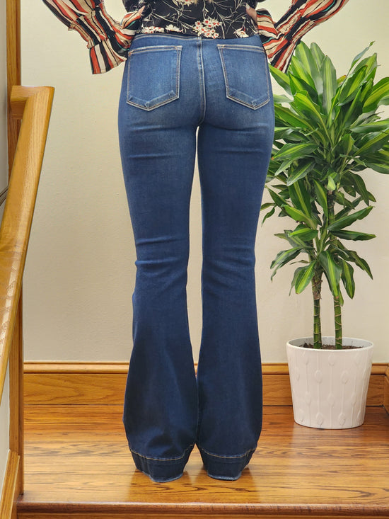 Load image into Gallery viewer, Judy Blue Flare Jeans
